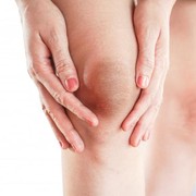 Lutut dan Siku Kamu Hitam? Gunakan Cara Ini untuk Memutihkannya!