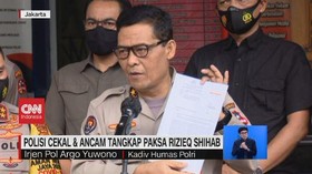 VIDEO: Polisi Cekal & Ancam Tangkap Paksa Rizieq Shihab