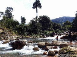 Yang Segar-segar di Perbatasan Kalimantan, Riam Sunge Banokng