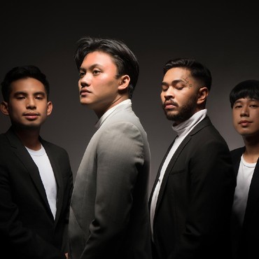 Lirik Lagu Delusi - LYON & Rizky Febian