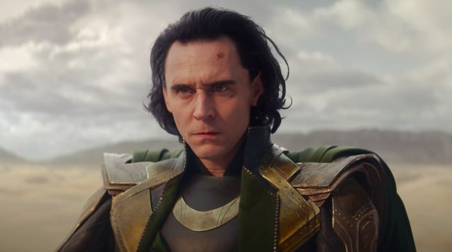Tom Hiddleston Selalu Kabur di Trailer Perdana Serial Loki