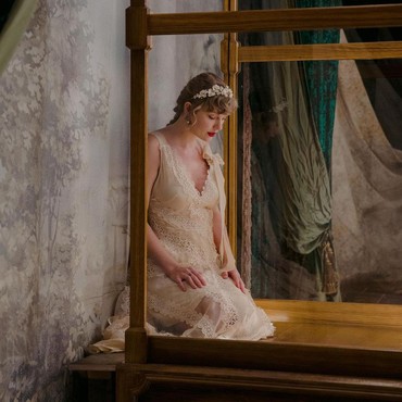 Lirik Lagu Terjemahan Willow - Taylor Swift