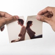 Putus Cinta Bikin Insomnia, Lakukan Hal Ini Agar Kamu Tidur Lebih Nyenyak