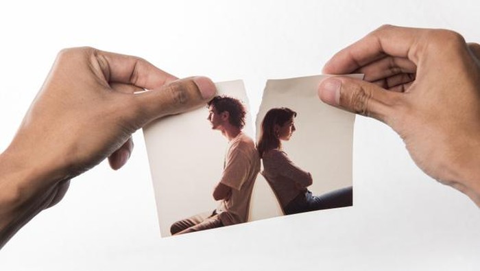 Putus Cinta Bikin Insomnia, Lakukan Hal Ini Agar Kamu Tidur Lebih Nyenyak