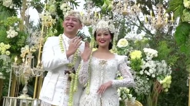 img-title 4 Fakta Donne Maula yang Resmi Jadi Suami Yura Yunita