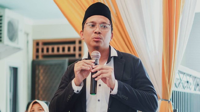 Sekretaris GP Ansor Sidoarjo Ahmad Muhdlor unggul sementara dalam perolehan suara Pilkada Kabupaten Sidoarjo, Jawa Timur.