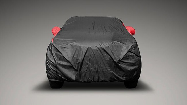 Memilih sarung mobil atau car cover mesti menyesuaikan kebutuhan, buat yang sering parkir di luar disarankan memilih bahan yang tahan air.