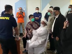 Polisi Swab Test Habib Rizieq Sebelum Pemeriksaan Kerumunan Petamburan