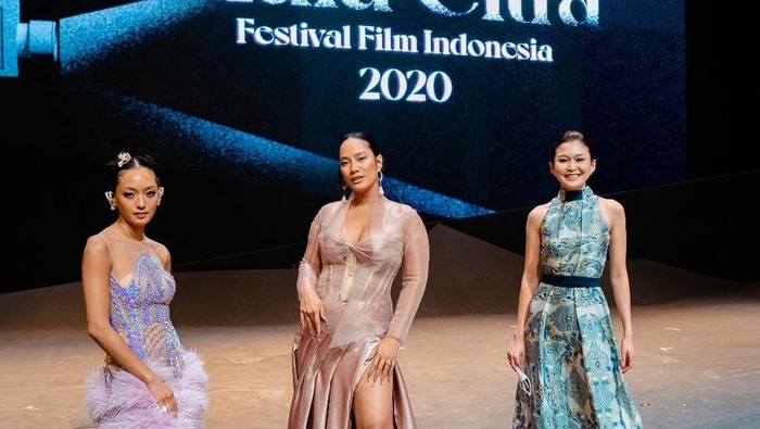 Pesona Pemain 'Perempuan Tanah Jahanam' di Festival Film Indonesia