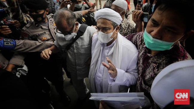 Terdakwa kerumunan, Rizieq Shihab, menghadirkan ahli yakni epidemiolog dan ahli bahasa dalam sidang di PN Jakarta Timur, Senin (17/5).
