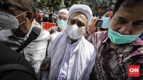 Pengacara Duga Jaksa Ingin Penjarakan Rizieq Lebih Lama