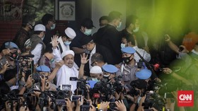 Hakim Kabulkan Permintaan Rizieq Hadiri Sidang di PN Jaktim