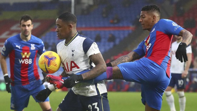 Tottenham Hotspur ditahan imbang tuan rumah Crystal Palace 1-1 di pekan ke-12 Liga Inggris.
