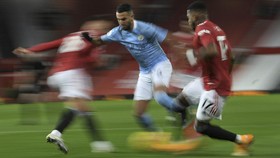 FOTO: Derby Manchester Membosankan