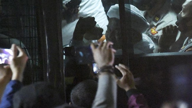 Agenda sidang kasus hoaks hasil swab RS Ummi Bogor dengan terdakwa Rizieq Shihab hari ini adalah pembacaan duplik.