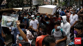 FOTO: Unjuk Rasa Pencari Suaka di Kantor UNHCR Jakarta