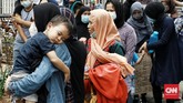 FOTO: Unjuk Rasa Pencari Suaka di Kantor UNHCR Jakarta Para pencari suaka yang meninggalkan negara mereka beraksi unjuk rasa di depan kantor komisi tinggi PBB urusan pengungsi (UNHCR), Jakarta, Senin.