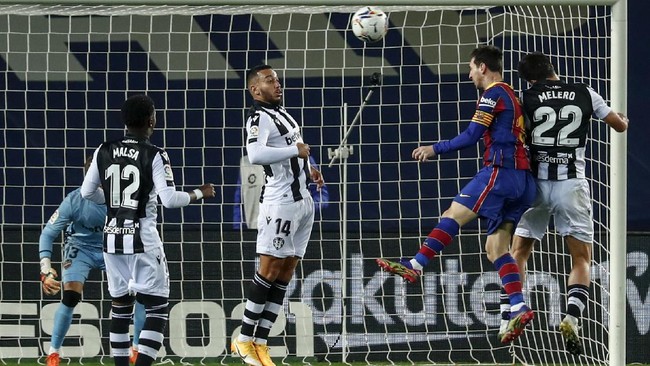 Barcelona meraih poin penuh setelah mengalahkan Levante 1-0. Lionel Messi menjadi pahlawan lewat gol tunggalnya.