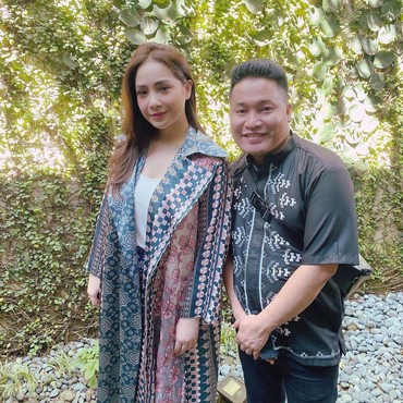 Panjatkan Doa, Asisten Raffi Ahmad Jawab Isu Nagita Slavina Hamil?