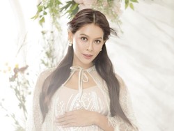 Rawat Anak Tanpa Bantuan Pengasuh, Bunga Jelitha Sampai Lupa Urus Diri Sendiri