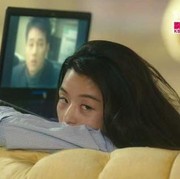 Cara Ini Bisa Membantumu Hilangkan Kantung dan Lingkaran Hitam di Matamu Secara Efektif!