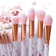 Gak Usah Ribet, Cukup Punya 5 Brush Makeup Ini Dijamin Bikin Riasanmu Sempurna