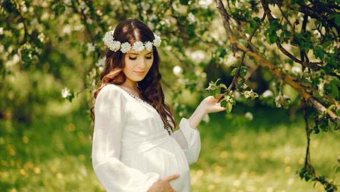 Biar Tetap Bahagia Saat Hamil, Bumil Perlu Lakukan Tips Ini