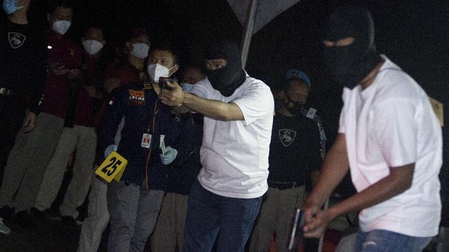 Alasan Vonis Bebas Polisi Penembak Laskar FPI: Pembenaran dan Pemaaf