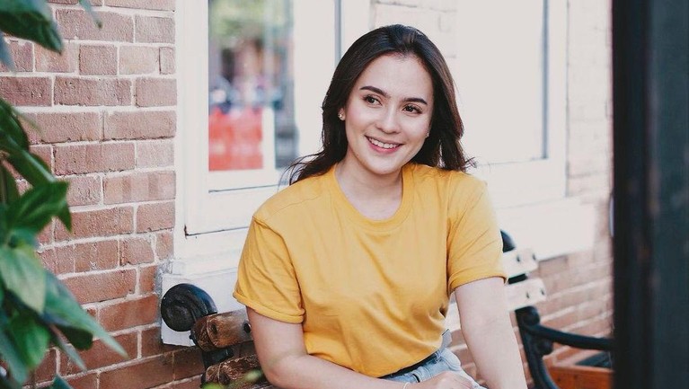 6 Pesona Lidi Brugman, Artis yang Dilabrak Istri Lucky Perdana