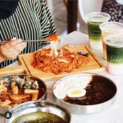 5 Rekomendasi Tempat Makan Korea Enak di Malang