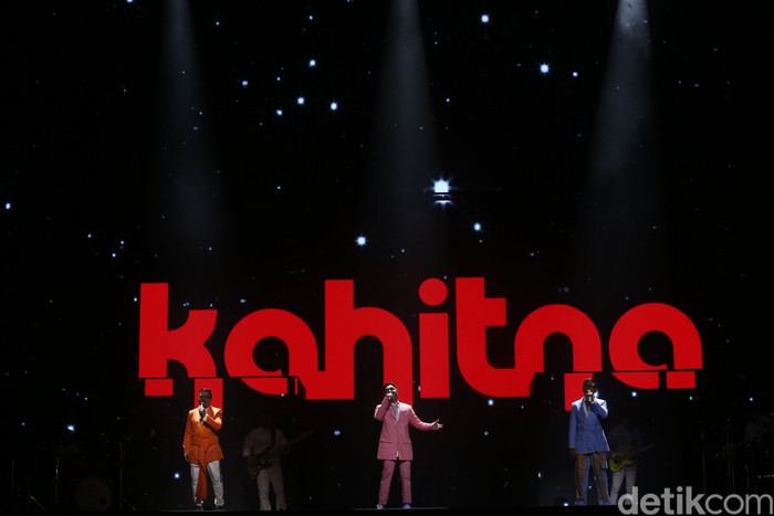 Aksi Kahitna di HUT Transmedia 19 Universe.