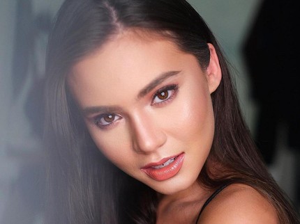 7 Potret Karen Nijsen, Model Cantik yang Disebut Kekasih Baru Gading Marten