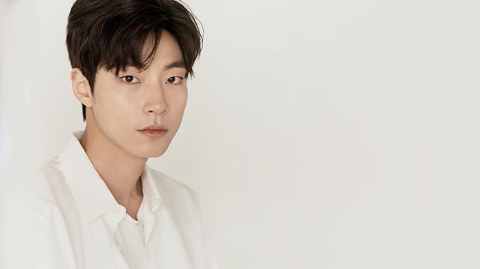 Hwang In Yeop, Aktor Korea Kepala Tiga yang Masih Cocok Jadi Anak Sekolahan