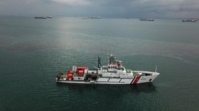 Kapal Keruk Tenggelam di Batam, 4 Perahu Gelar Oil Boom