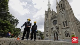Polisi Perketat Keamanan Katedral Jakarta Pasca-Bom Makassar
