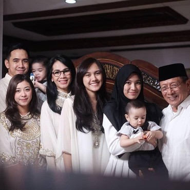 Prahara Keluarga Alyssa Soebandono, Kakak Pindah Agama & Orang Tua Cerai