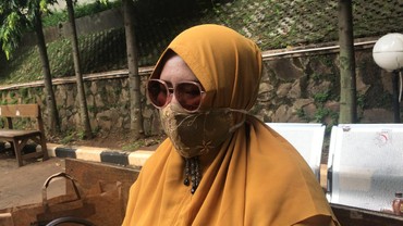 Kiwil Bulan Madu dengan Istri Baru, Rohimah Cuma Tahu dari Berita