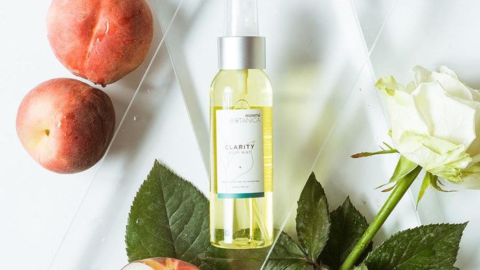 Segarkan Harimu dengan 10 Body Mist Lokal Aroma Buah-Buahan Ini!