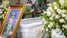 Jenazah Wakasad Herman Asaribab Dimakamkan Besok