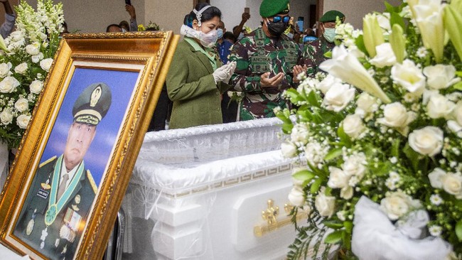 Jenazah Wakasad Herman Asaribab rencananya dimakamkan Rabu (16/12) besok di TMP Kusuma Trikora, Waena, Jayapura dengan tata upacara militer.