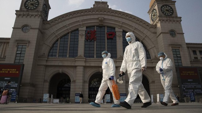 China akhirnya mengizinkan tim pakar WHO yang bertugas meneliti asal-usul pandemi virus corona masuk ke negaranya.