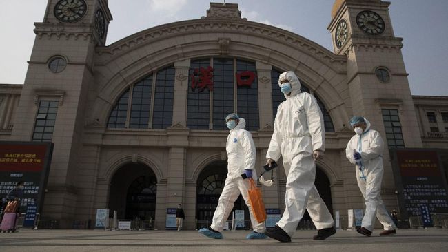 Tim WHO Tiba di Wuhan untuk Selidiki Asal-usul Virus Corona Tim ahli internasional WHO hari ini tiba di Wuhan, China untuk meneliti asal-usul virus corona.