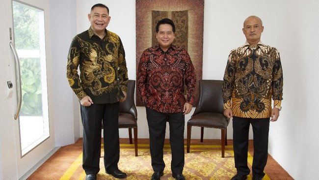 PT BRI Syariah, PT BNI Syariah, dan PT Bank Syariah Mandiri melakukan penandatanganan akta penggabungan perusahaan.