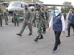 Gubernur Khofifah Tebar 3,5 Ton Benih Tanaman dari Udara Lewat Aeroseeding