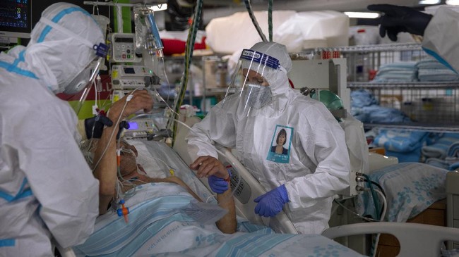 Tingkat keterisian tempat tidur di ICU Malaysia masih melebihi 100 persen karena peningkatan kasus Covid-19 varian baru di Negeri Jiran.