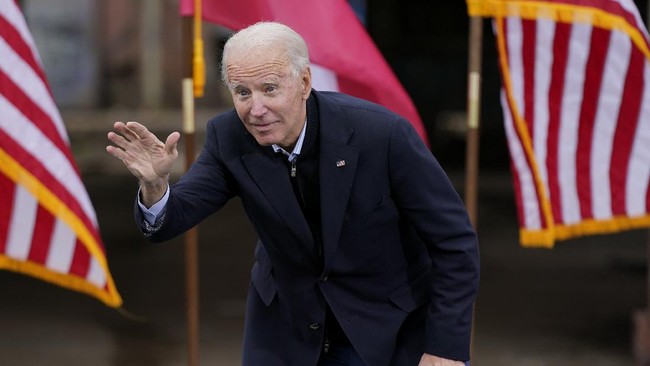 Ekonom meramal kepemimpinan Joe Biden sebagai Presiden AS akan memberi keuntungan bagi ekonomi Indonesia. Berikut alasannya.