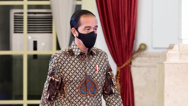 Jokowi menegaskan, saat ini pemerintah tengah berupaya untuk menyediakan akses terhadap vaksin Covid-19 seluas-luasnya bagi seluruh warga Indonesia.