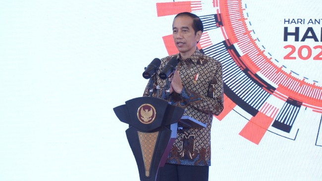 Jokowi mengingatkan bahwa pemerintah selama ini terus membangun infrastruktur digital yang lengkap dan menjangkau seluruh wilayah.