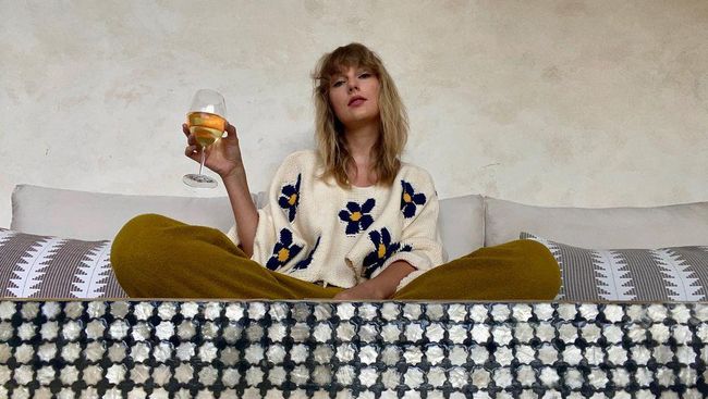 Lirik Lagu Champagne Problems - Taylor Swift