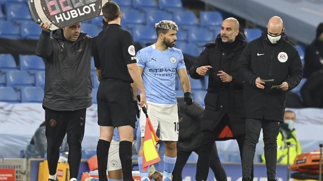 Paparan virus corona di Manchester City mengganggu jadwal pertandingan Premier League sekaligus mempengaruhi klasemen Liga Inggris.
